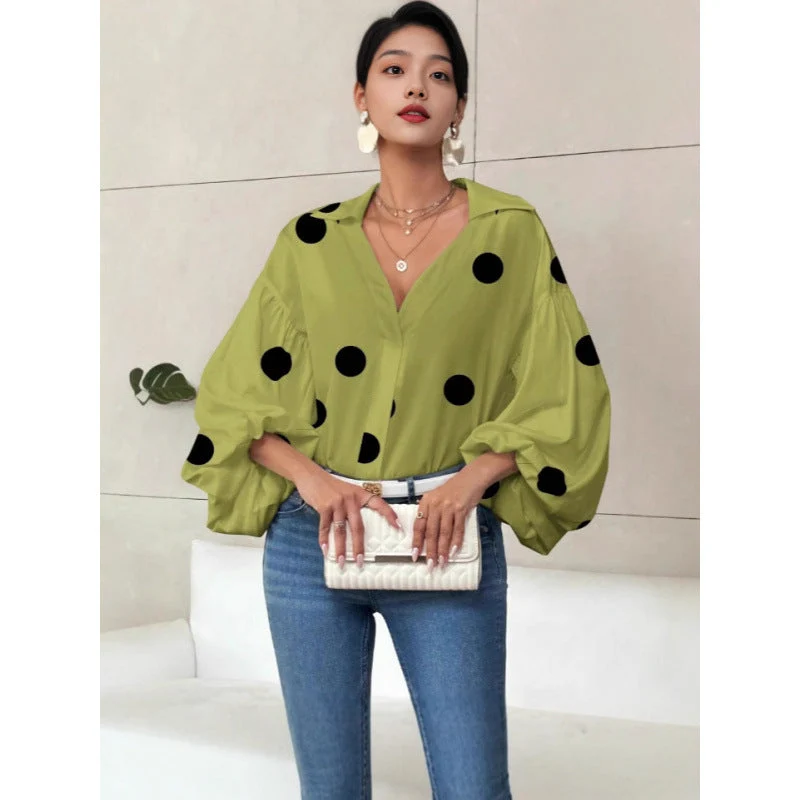 Damen Bluse mit voluminösen Ballonärmeln und elegantem Kragen