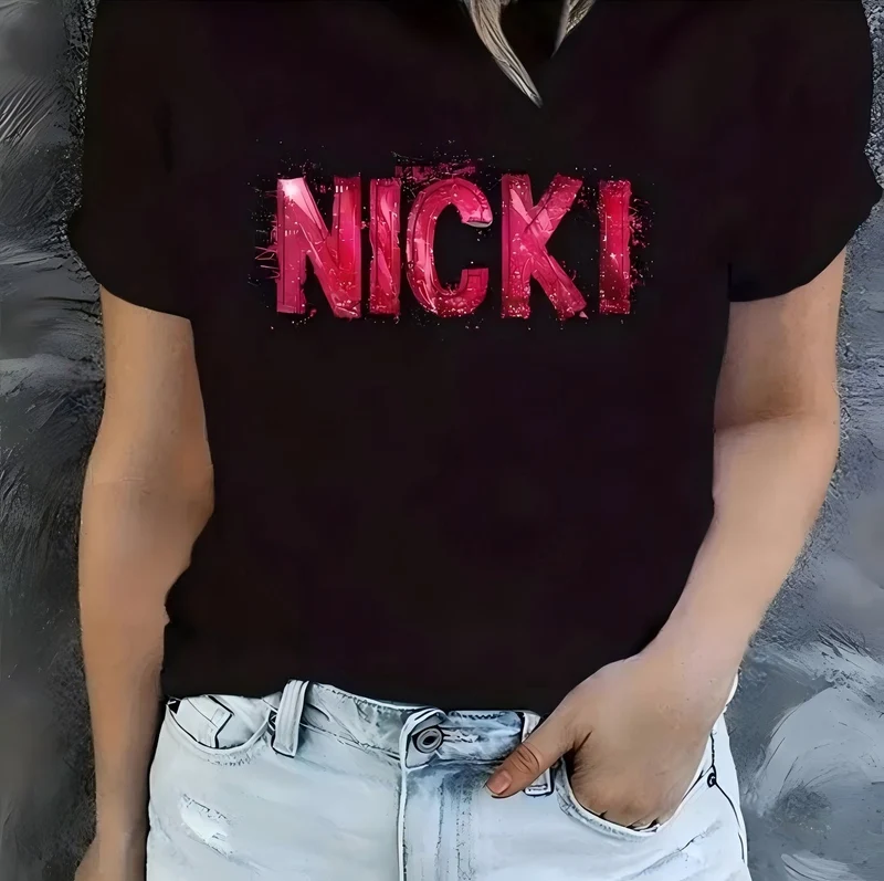 Damen T-Shirt mit kreativem Schriftzug im modernen Graffiti-Stil Nord Taschen