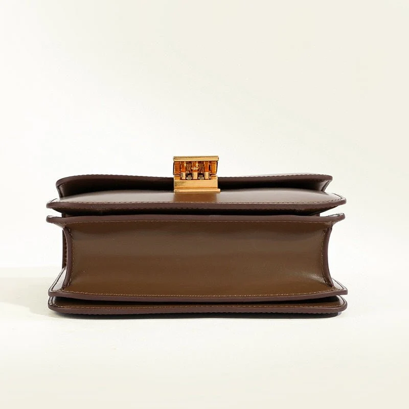 Klassische Schultertasche mit Klappe