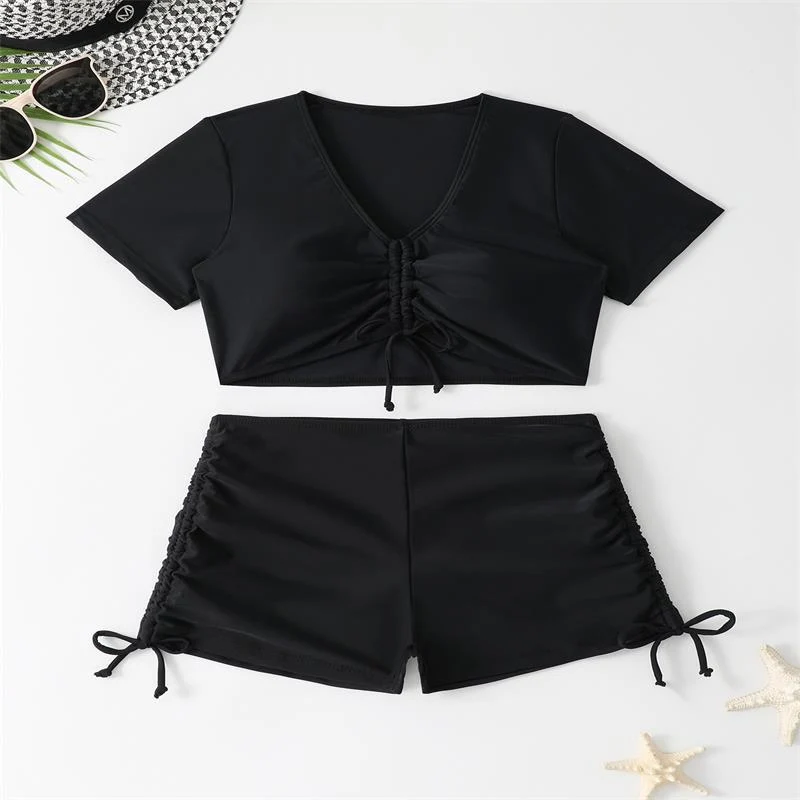 Damen Sportlicher Bikini-Set mit kürzeren Shorts und verstellbarem Oberteil