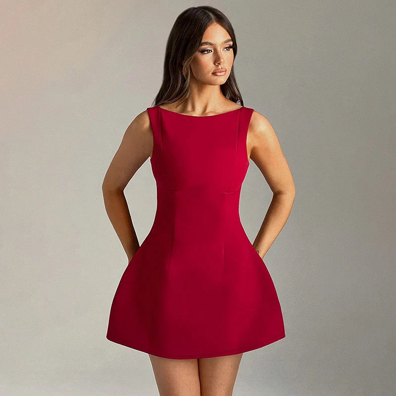Damen Minikleid mit figurbetontem Schnitt und schwingendem Rock