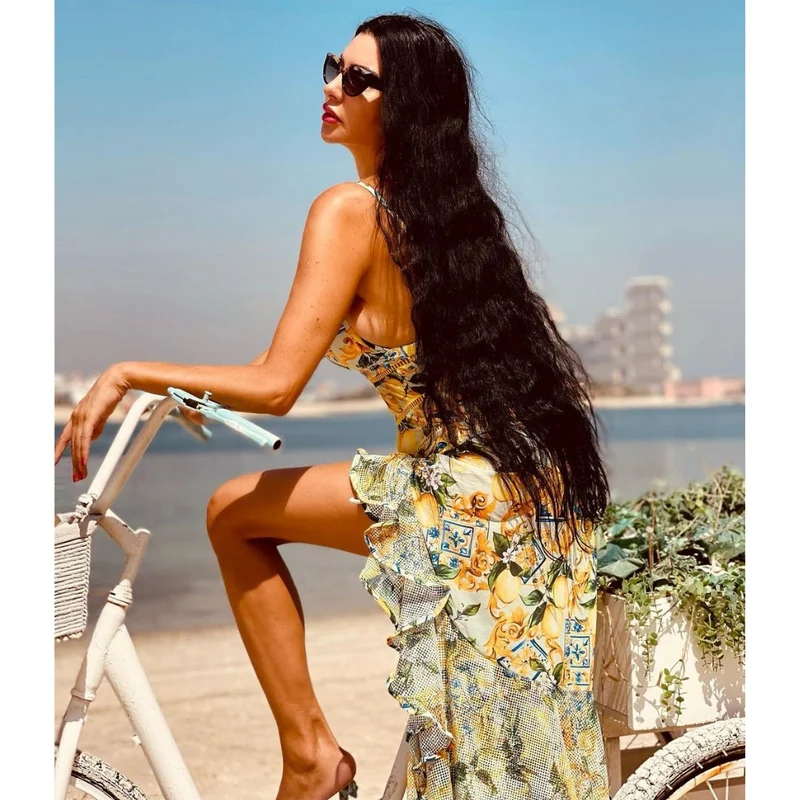 Damen Bikiniset mit elegantem Rüschendesign und maxi Rock