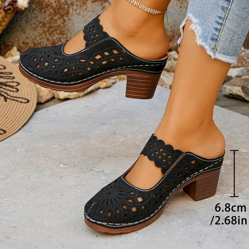 Damen Offene Clogs mit filigranem Muster und holz-ähnlichem Absatz