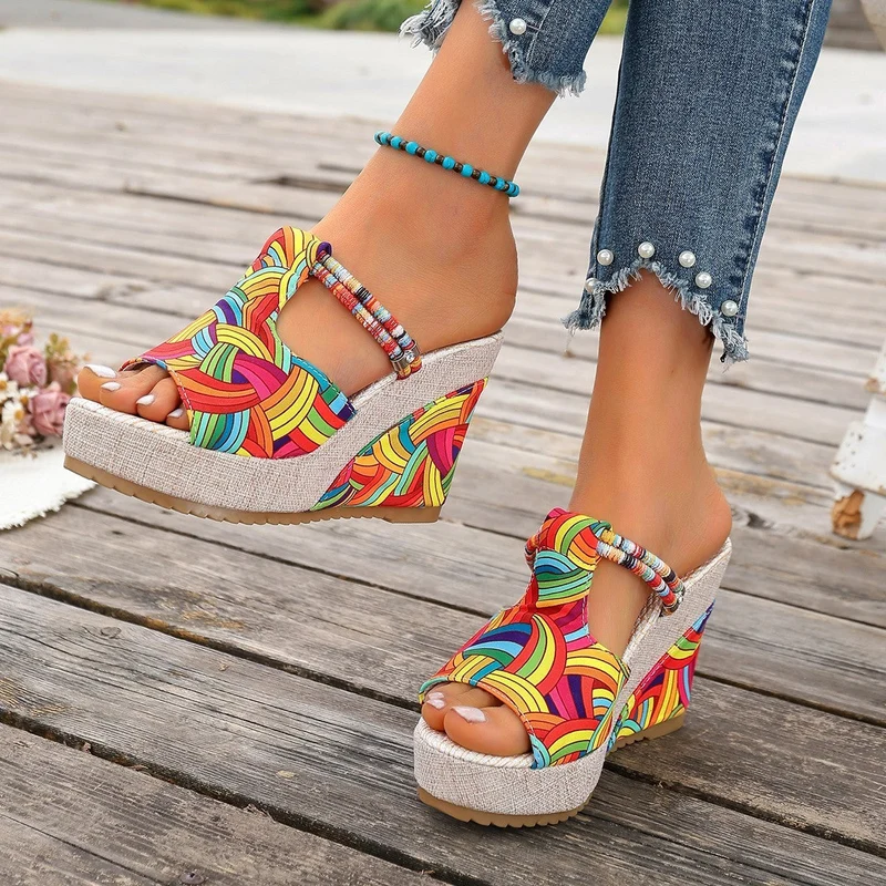 Damen modische Wedge-Sandalen mit buntem Mustermix und bequemer Sohle
