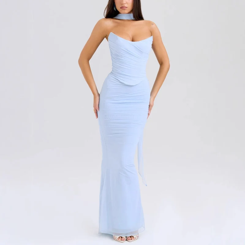 Damen Abendkleid mit schickem Dekolleté und figurbetontem Schnitt