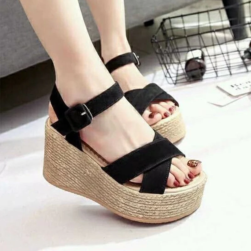 Damen Plateau-Sandalen mit modischen Kreuzriemen und stabilem Korkabsatz