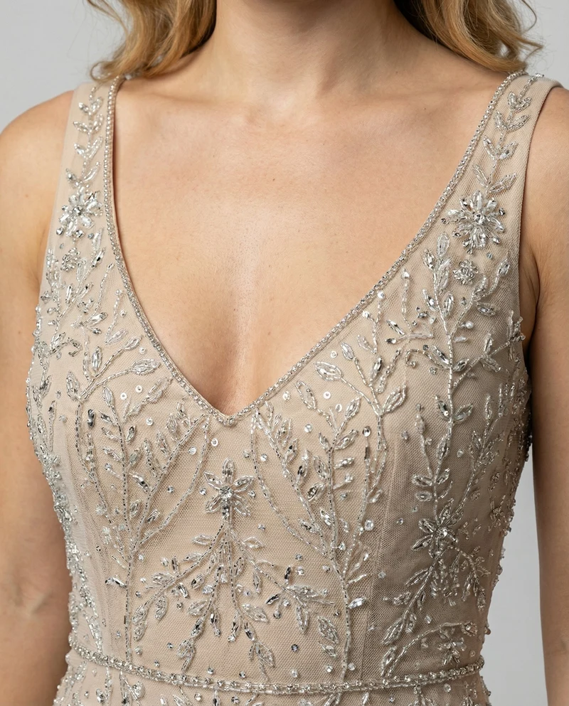 Luxuriöses Damen Abendkleid mit Bestickten Schimmernden Akzenten | Nord Taschen