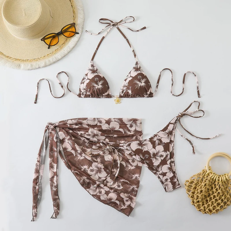 Damen Triangel-Bikini-Set mit Wickelrock und floralem Design