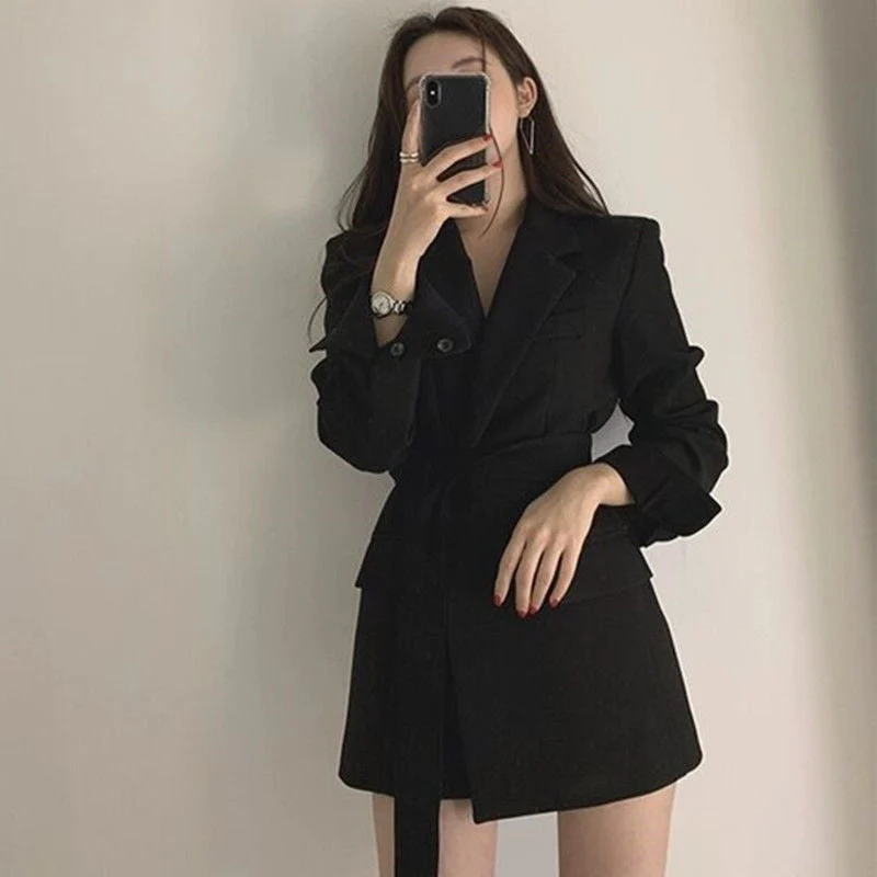 Damen Eleganter Blazer mit asymmetrischem Schnitt und modischen Details