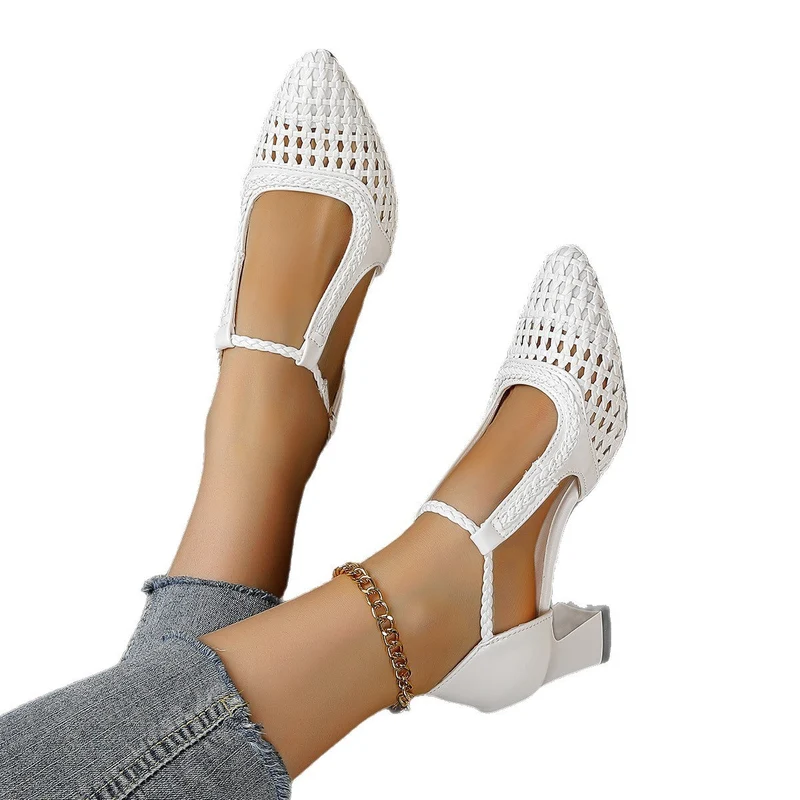 Damen elegante T-strap Sandaletten mit geflochtenem Design und komfortablem Blockabsatz