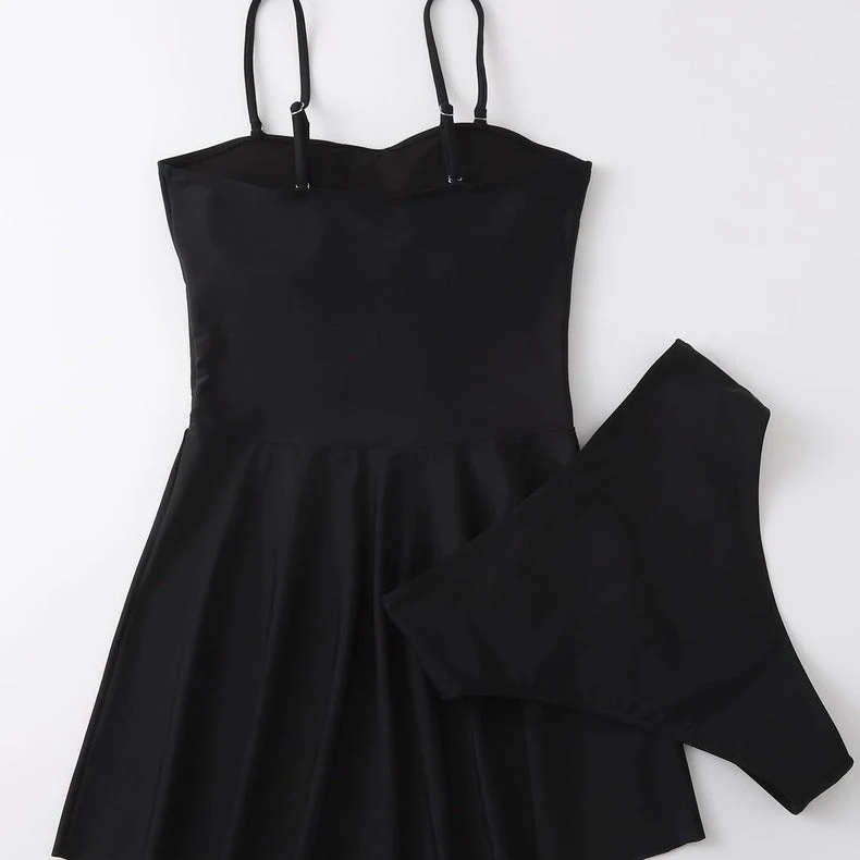 Damen Schwimmanzug mit schwingendem Rock