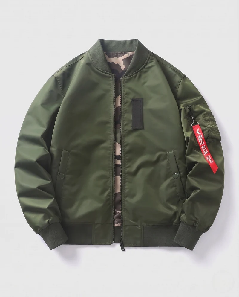 Herren gepolsterte Bomberjacke mit Camouflage-Futter und Fliegerstil-Armtasche Nord Taschen