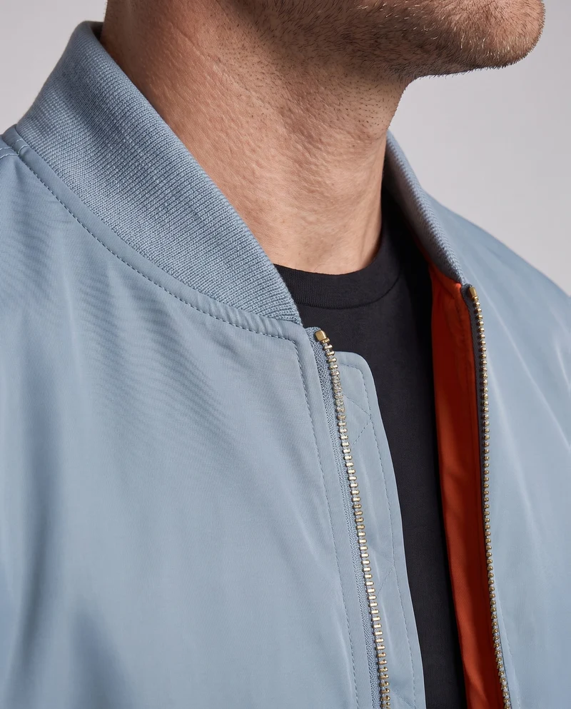 Herren glänzender Nylon-Bomber mit gestepptem thermischem Futter Nord Taschen