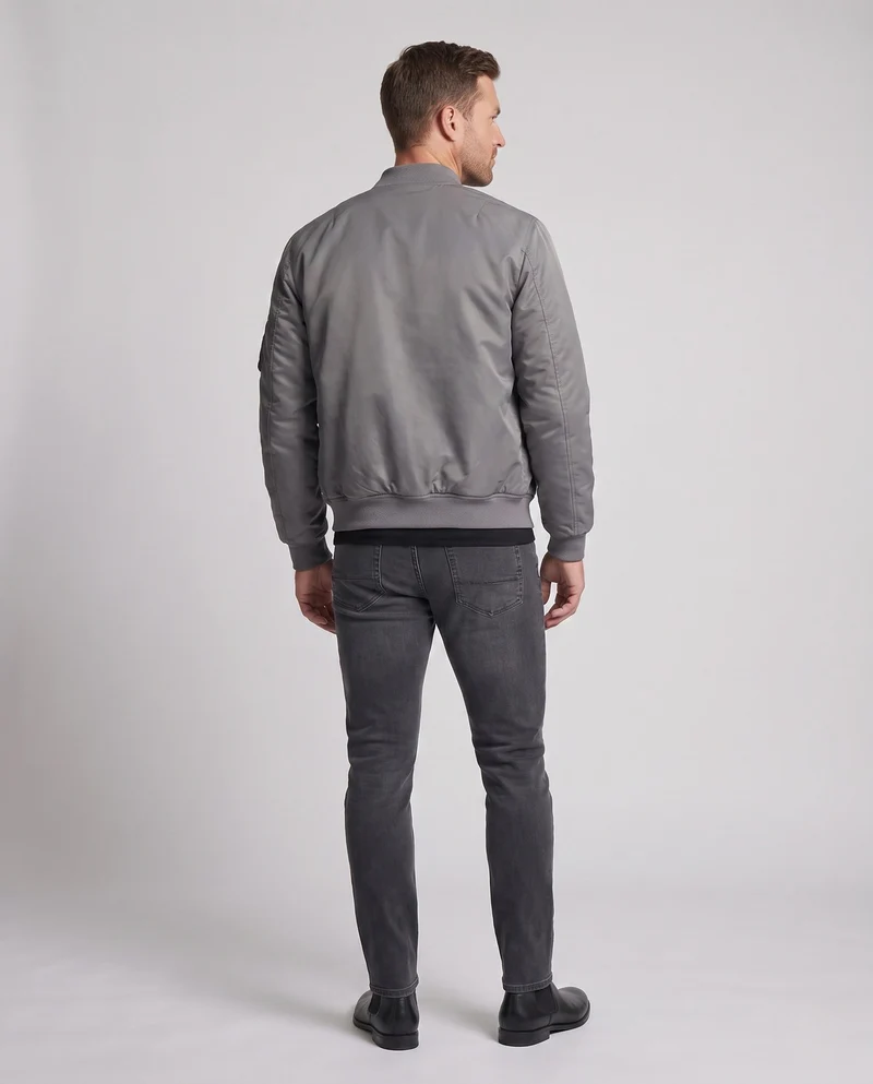 Herren isolierte MA-1 Bomber im Utility-Look mit Armtasche und geripptem Saum Nord Taschen