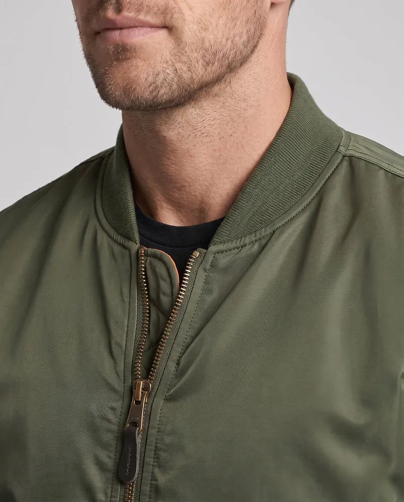 Herren klassische Pilot-Bomberjacke mit Kontrastfutter, Utility-Tasche am Ärmel und geripptem Saum Nord Taschen