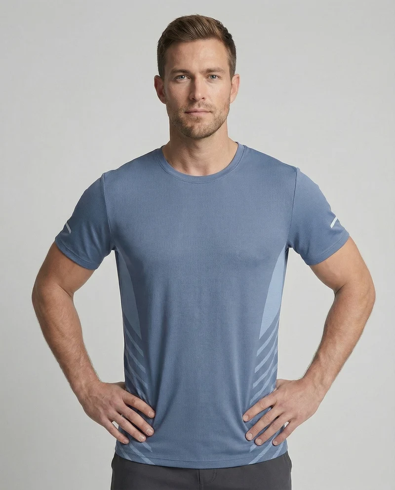 Herren nan Performance-Laufshirt mit seitlichen Mesh‑Einsätzen und reflektierenden Streifen