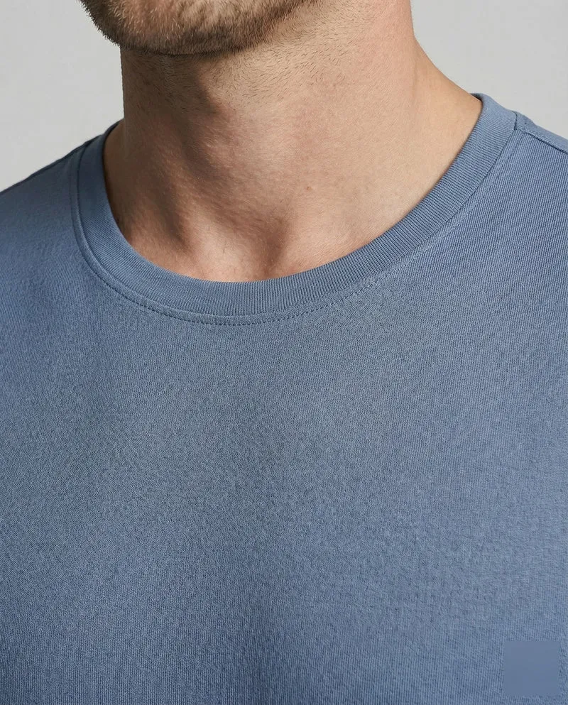 Herren nan Performance-Laufshirt mit seitlichen Mesh‑Einsätzen und reflektierenden Streifen