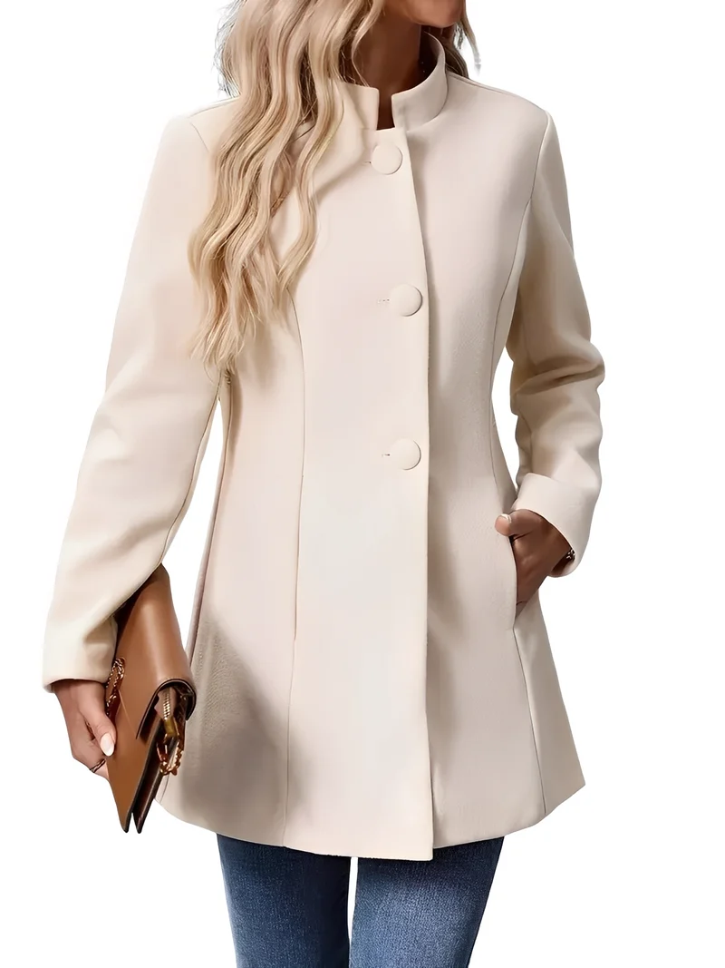 Moderne, figurbetonte Damenjacke mit Knöpfen