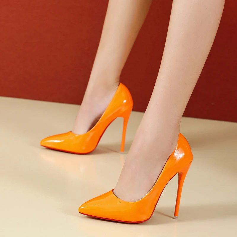 Damen stilvolle Pumps mit hochglänzender Oberfläche und elegantem spitzem Zehenbereich