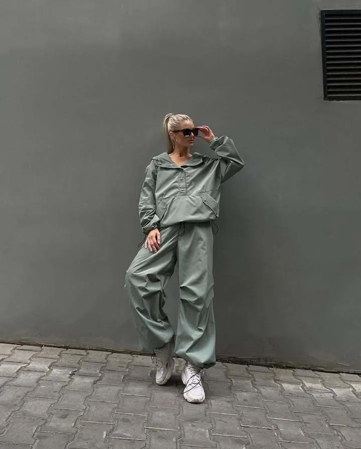 Damen Kurze Regenjacke Nord Taschen