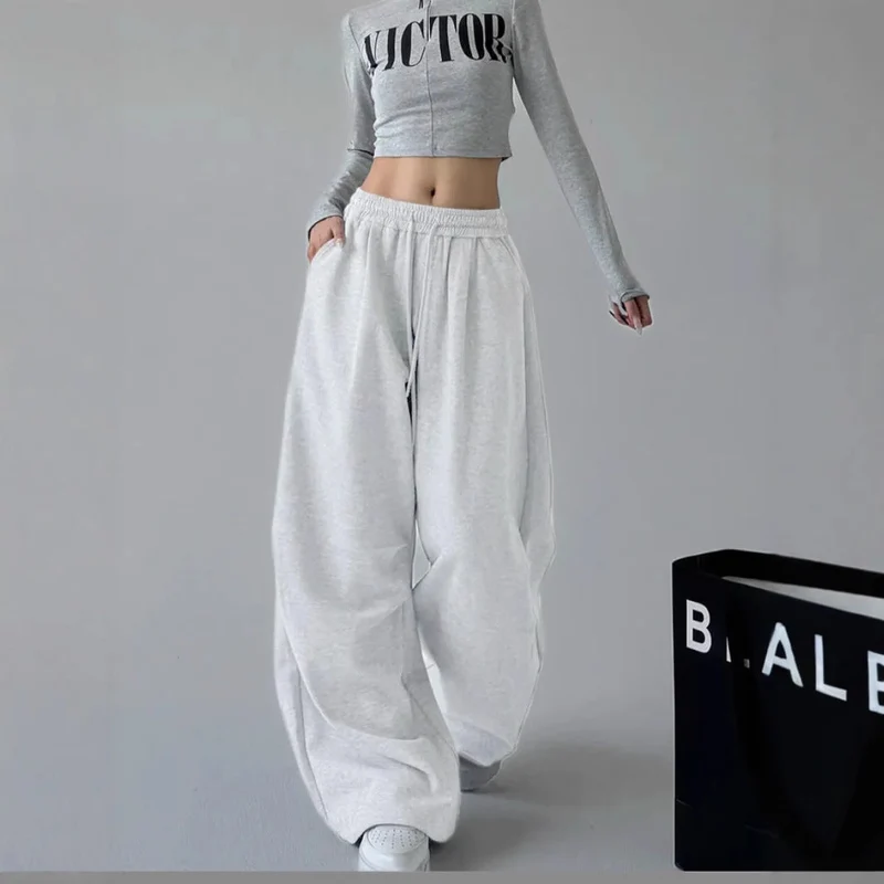Damen Bequeme weite Jogginghose mit elastischem Bund und praktischen Taschen