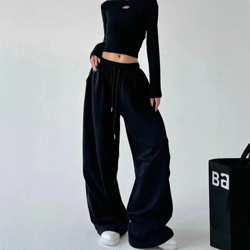 Damen Bequeme weite Jogginghose mit elastischem Bund und praktischen Taschen