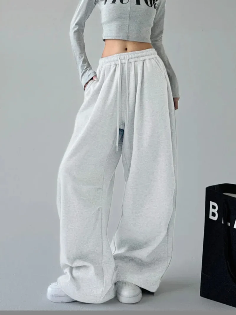 Damen Bequeme weite Jogginghose mit elastischem Bund und praktischen Taschen