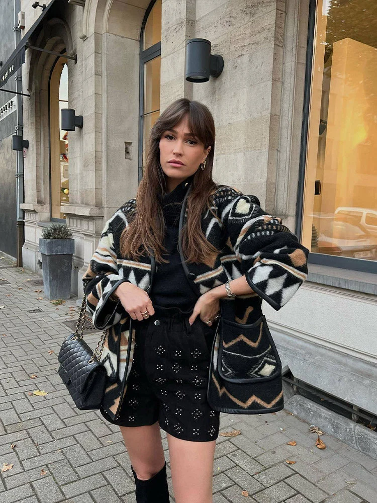 Modische Herbstjacke