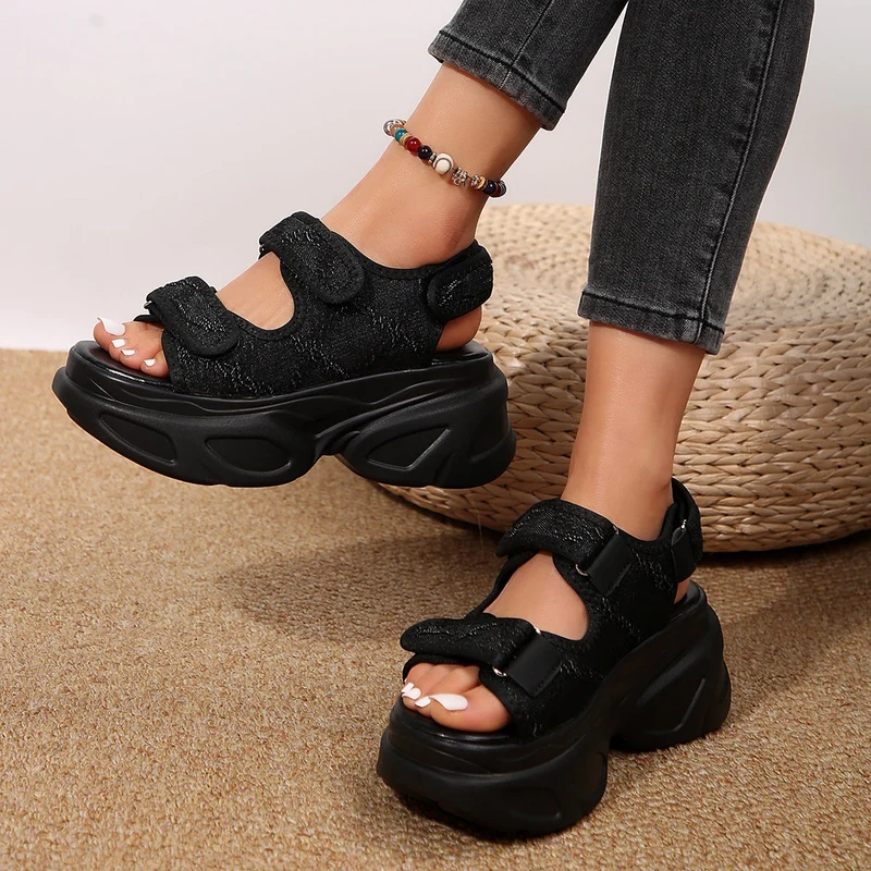 Damen Plateau-Sandalen mit verziertem Riemen und komfortabler Sohle Nord Taschen