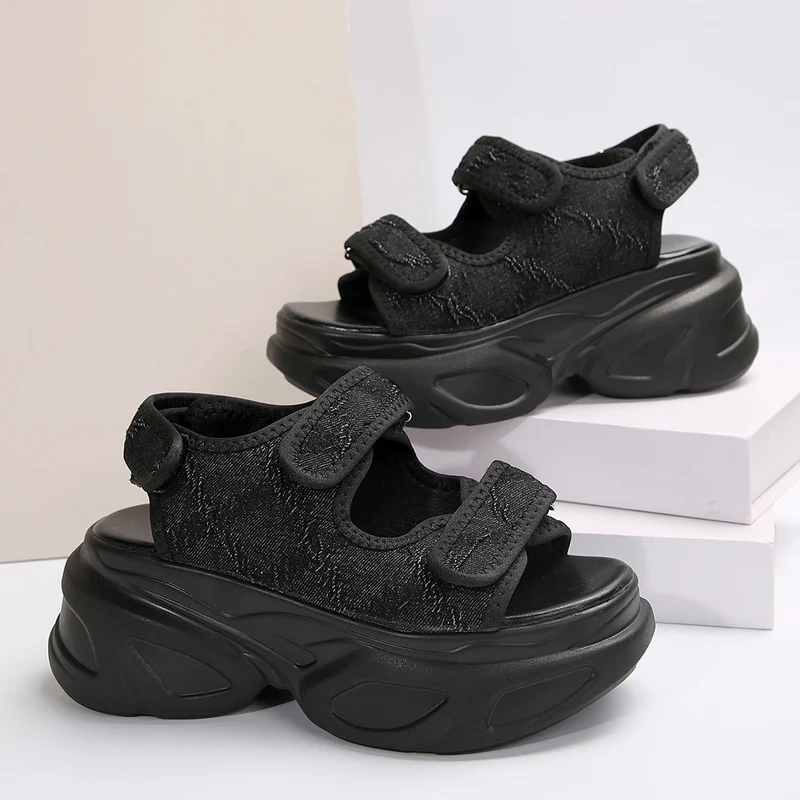 Damen Plateau-Sandalen mit verziertem Riemen und komfortabler Sohle Nord Taschen