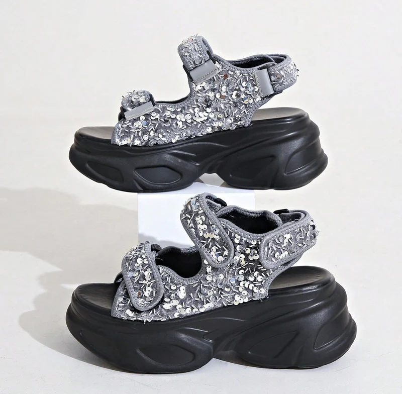 Damen Plateau-Sandalen mit verziertem Riemen und komfortabler Sohle Nord Taschen
