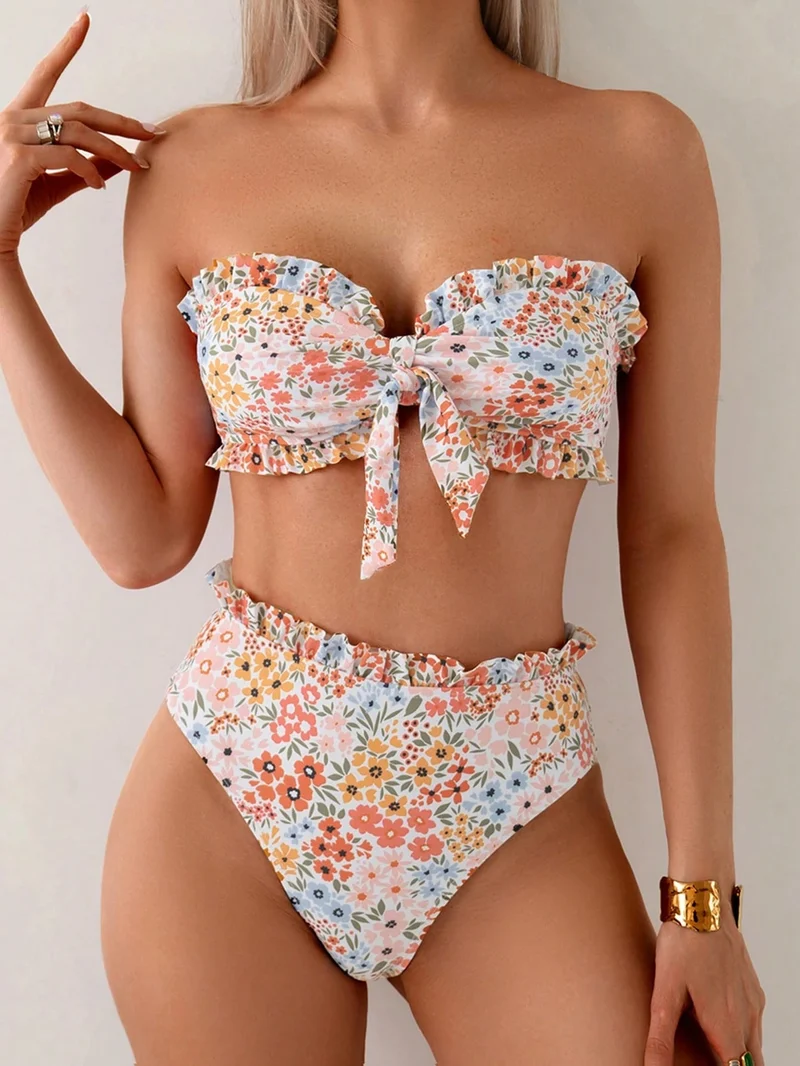 Damen Bandeau-Bikini mit verspieltem Rüschendesign
