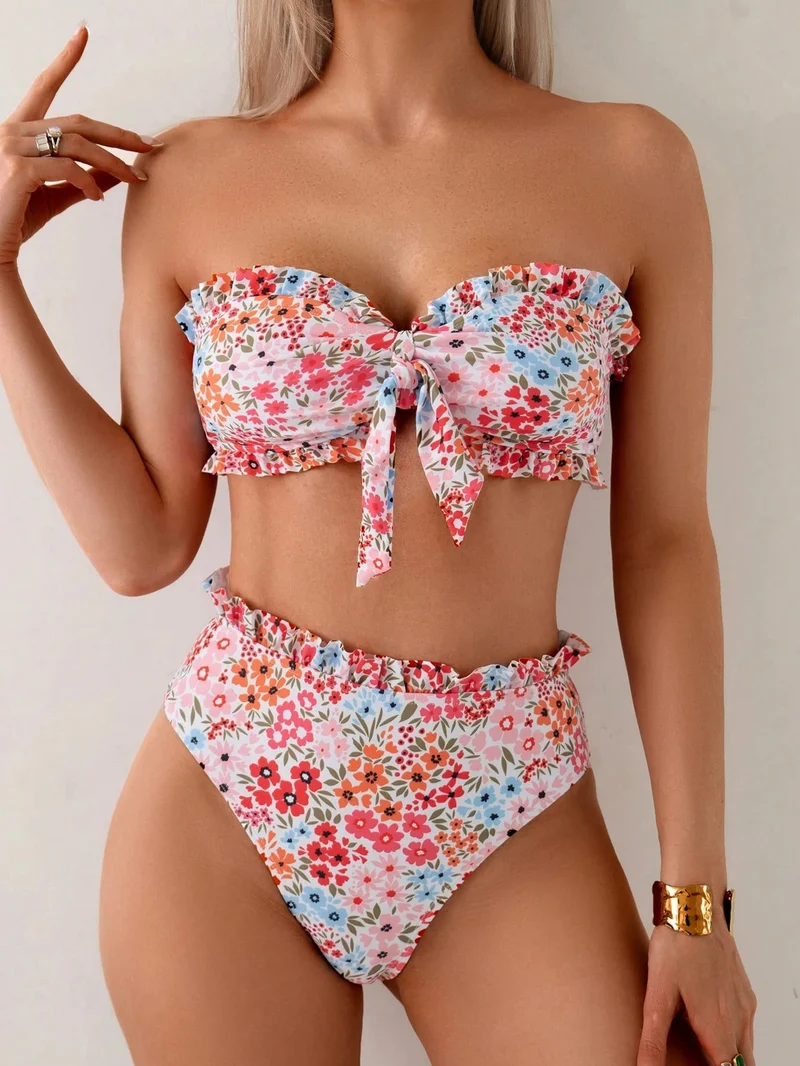Damen Bandeau-Bikini mit verspieltem Rüschendesign
