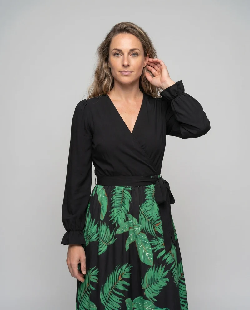 Damen Elegantes Wickelkleid mit floralem Motiv und langen Ärmeln Nord Taschen