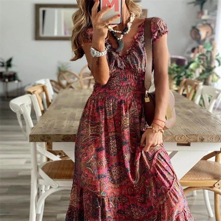 Damen Maxikleid mit tiefem V-Ausschnitt und femininem Muster
