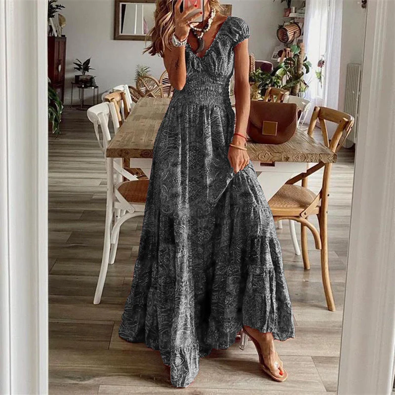 Damen Maxikleid mit tiefem V-Ausschnitt und femininem Muster