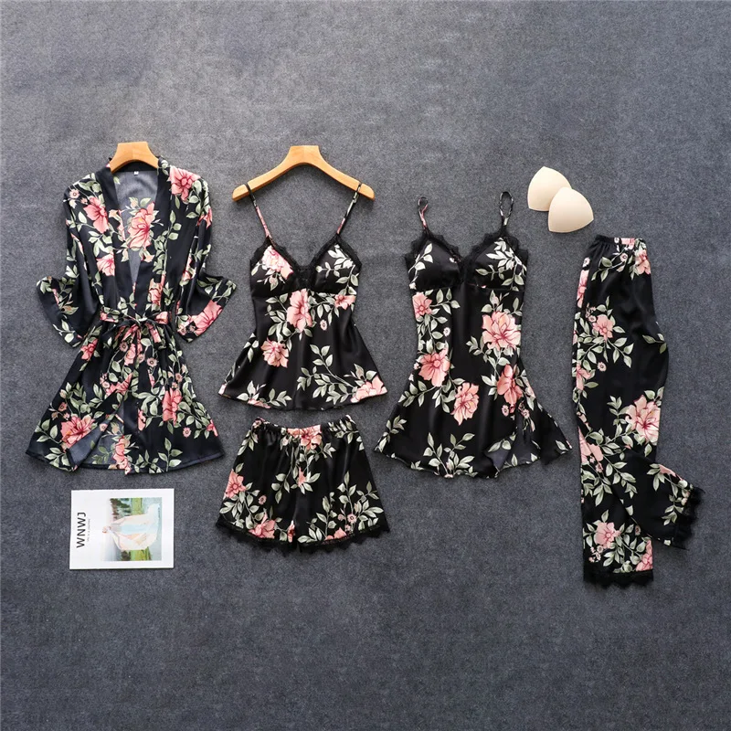 Luxuriöses Bettwäscheset aus Satin mit Blumenmuster