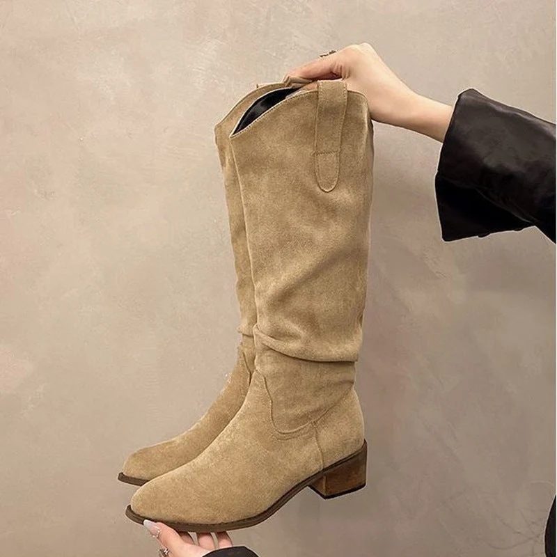 Damen Hohe Wildleder-Stiefel mit elegantem Design