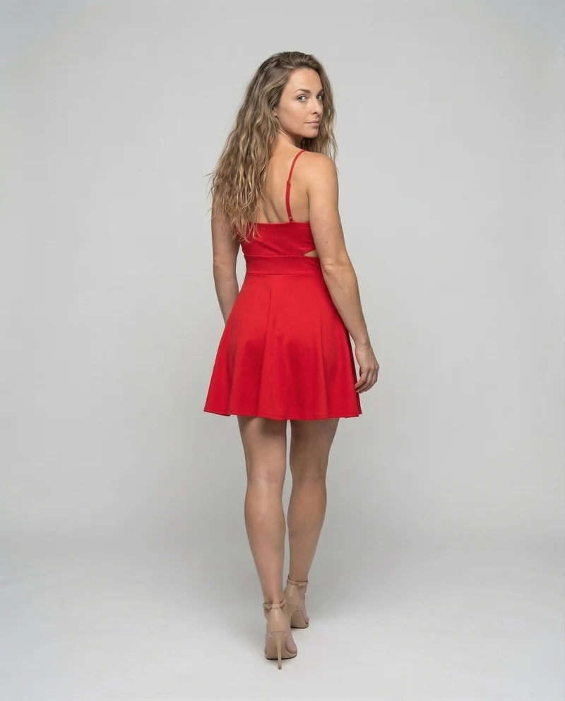 Damen kurzes Satin-Cocktailkleid.