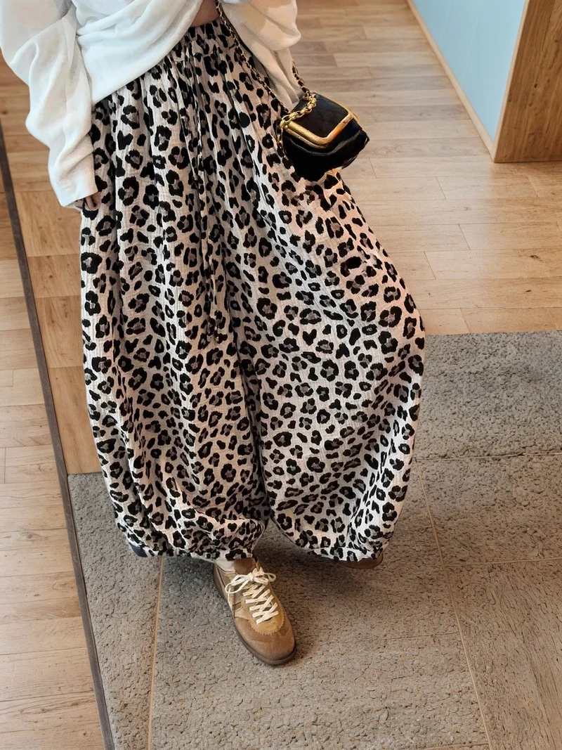 Damen Weit geschnittener Leoprint Rock mit elastischem Bund Nord Taschen