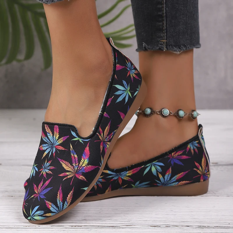 Damen Slip-On Mokassins mit buntem Pflanzenmuster Nord Taschen