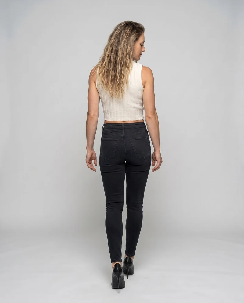 Damen Cropped Oberteil mit dekorativem Wickel-Design und trendigem Kettenausschnitt