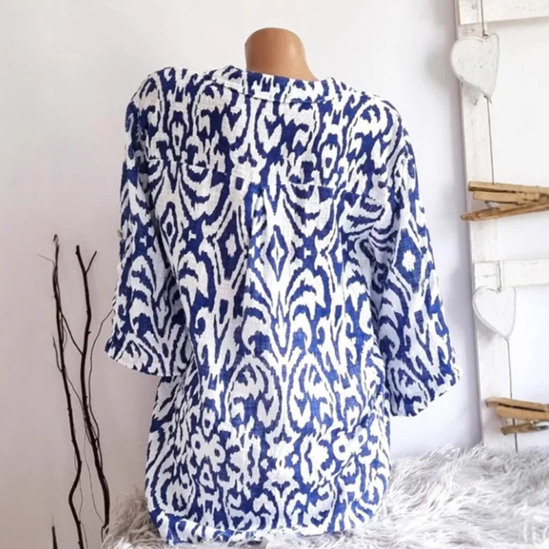 Damen nan locker geschnittene Tunika-Bluse mit Ikat‑Muster, V‑Ausschnitt und Dreiviertelärmeln Nord Taschen