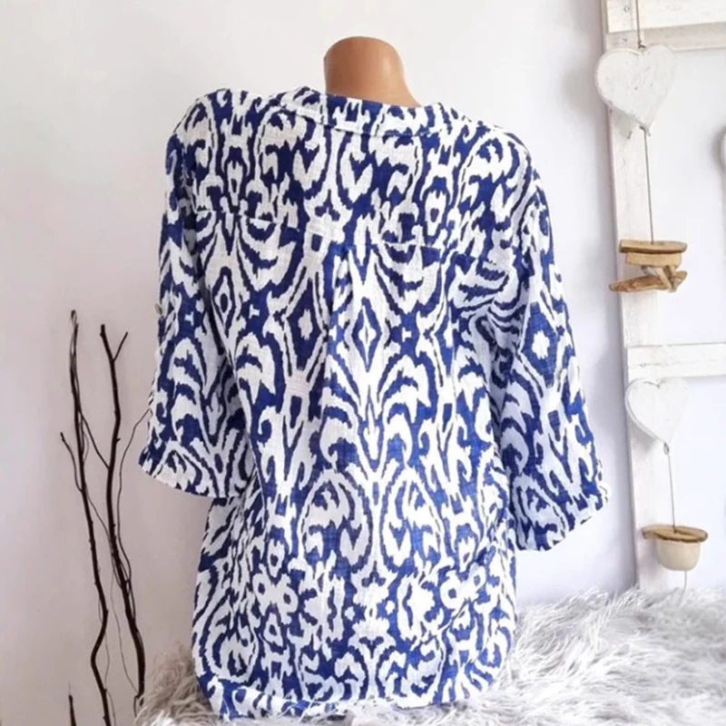 Damen nan locker geschnittene Tunika-Bluse mit Ikat‑Muster, V‑Ausschnitt und Dreiviertelärmeln Nord Taschen