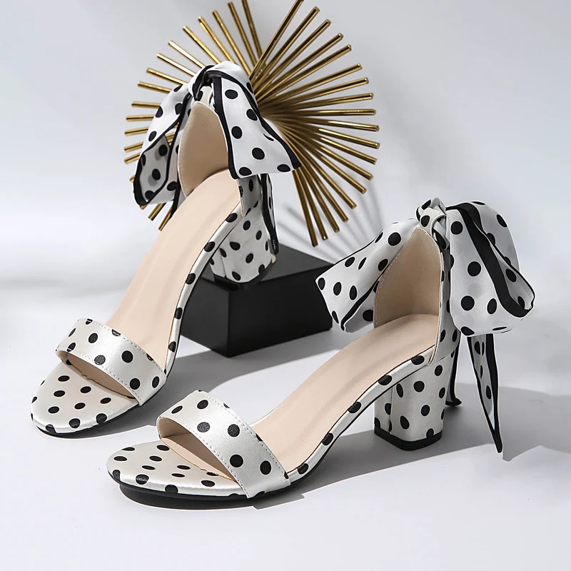 Damen High-Heels mit verspieltem Schleifendesign und elegantem Blockabsatz