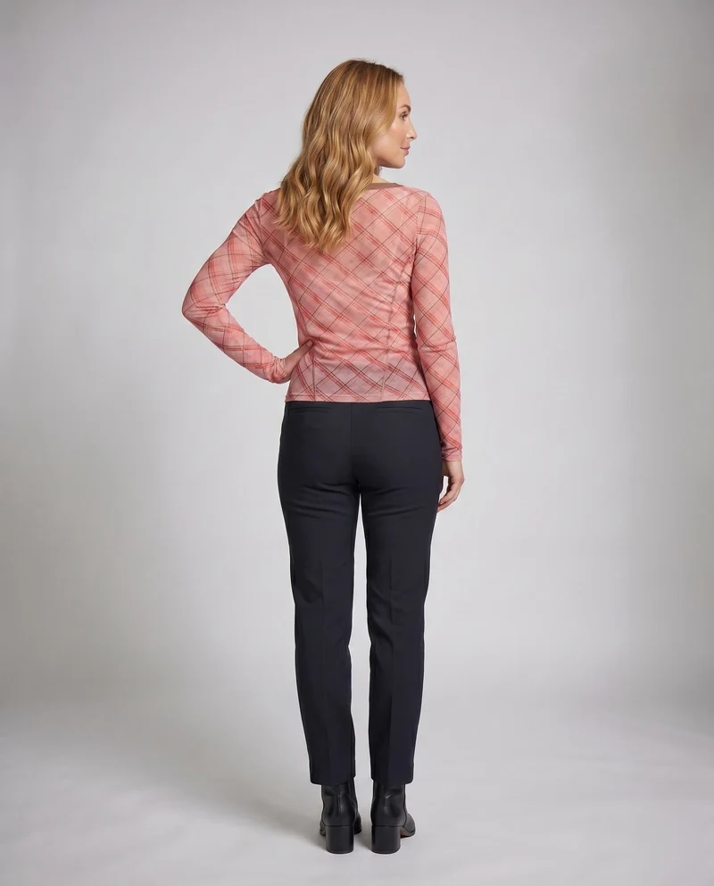 Damen nan tailliertes transparentes Langarmshirt mit Karomuster und U-Boot-Ausschnitt