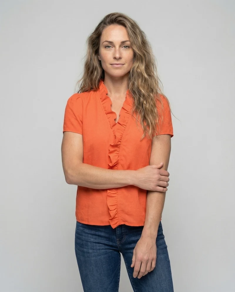 Damen leichte Baumwoll-Mix-Rüschentunika.