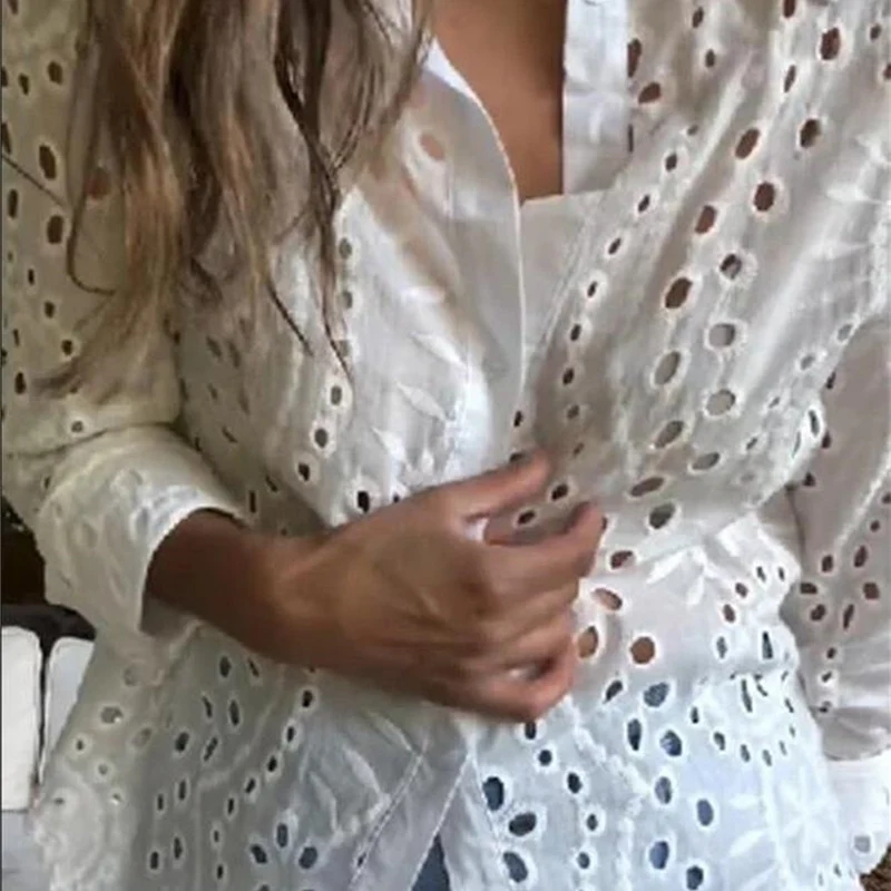Damen Bluse mit luftiger Lochstickerei Nord Taschen
