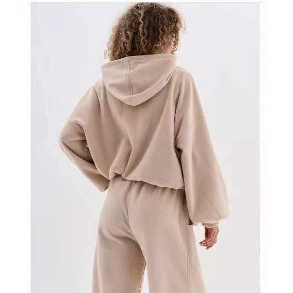 Damen cropped Kapuzenjacke aus weichem Fleece mit Reißverschluss Nord Taschen