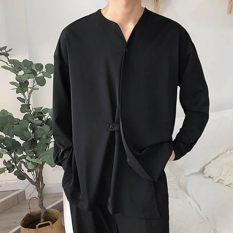 Herren Lässiges Langarmshirt mit innovativem Stehkragen und praktischen Taschen